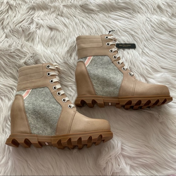 NIB Women’s Sz 8.5 Sorel Joan of the Arctic Wedge III Lexie Boots in Natural Tan - Picture 2 of 13